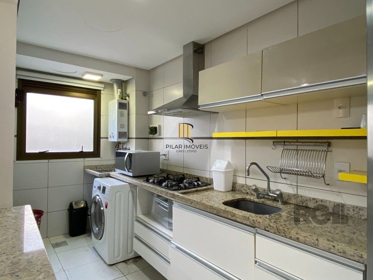 APARTAMENTO MOBILIADO DE 2 DORMITÓRIOS - CENTRO HISTÓRICO