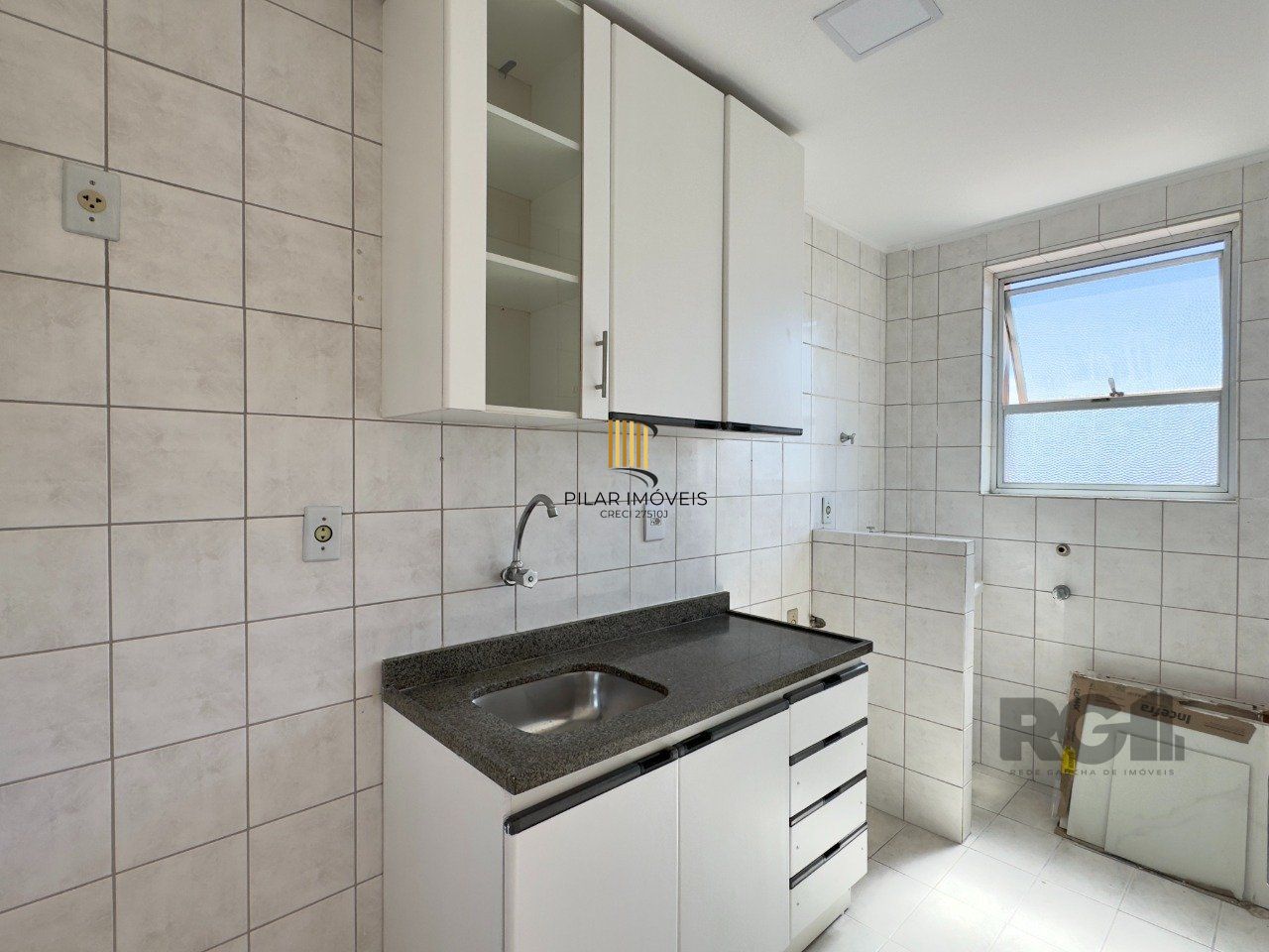 APARTAMENTO 1 DORMITÓRIO EM ANDAR ALTO COM VISTA PARA GUAÍBA NO CENTRO HISTÓRICO