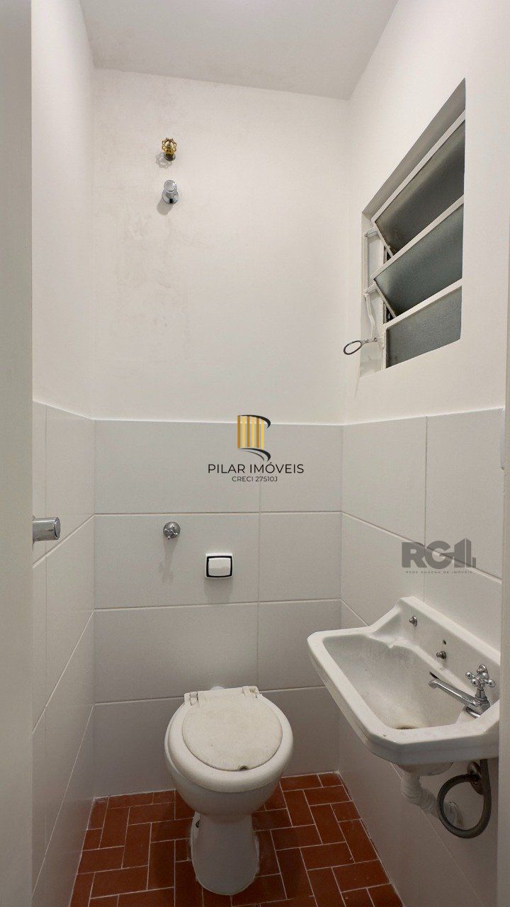 SUPER APARTAMENTO REFORMADO DE 3 DORMITÓRIOS EM ÓTIMA LOCALIZAÇÃO NA DUQUE