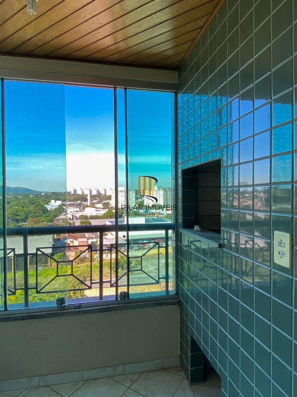Apartamento 2 dormitórios, com vaga de garagem na Avenida Cavalhada