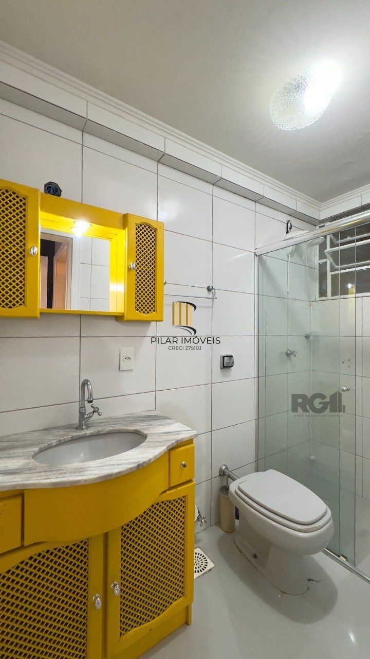 APARTAMENTO 2 DORMITÓRIOS SEMIMOBILIADO E REFORMADO NO CENTRO HISTÓRICO