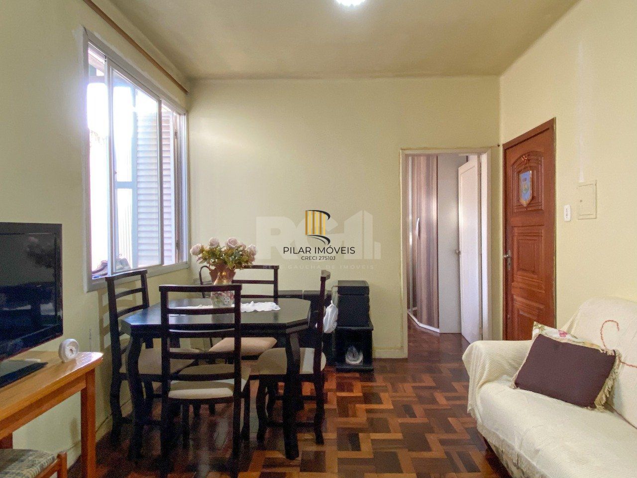 Apartamento 2 dormitórios, localizado próximo à Usina do Gasômetro