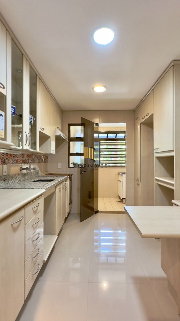 Apartamento 3 dormitórios no bairro Menino Deus