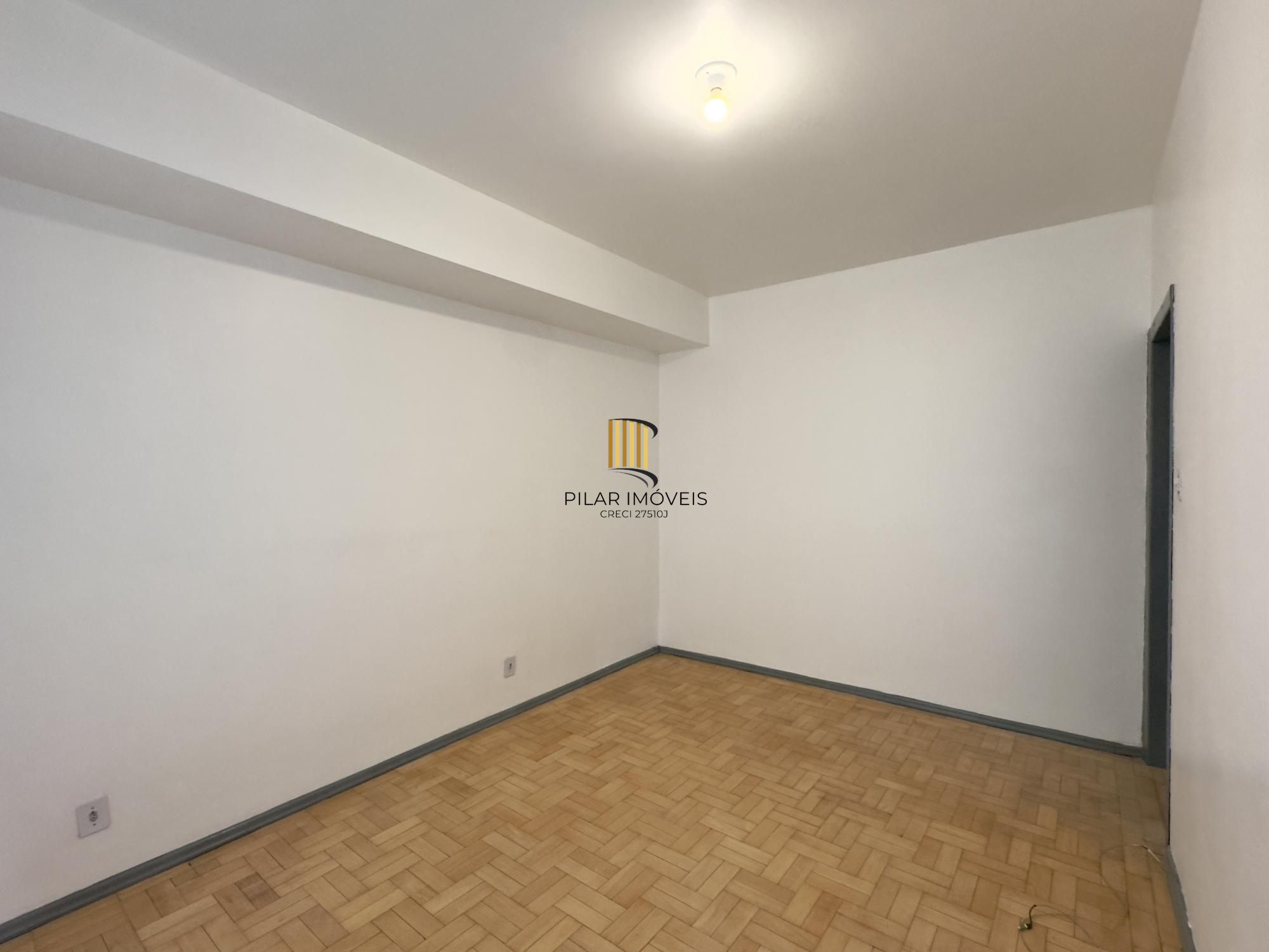 Apartamento 1 dormitório reformado no coração do Centro Histórico