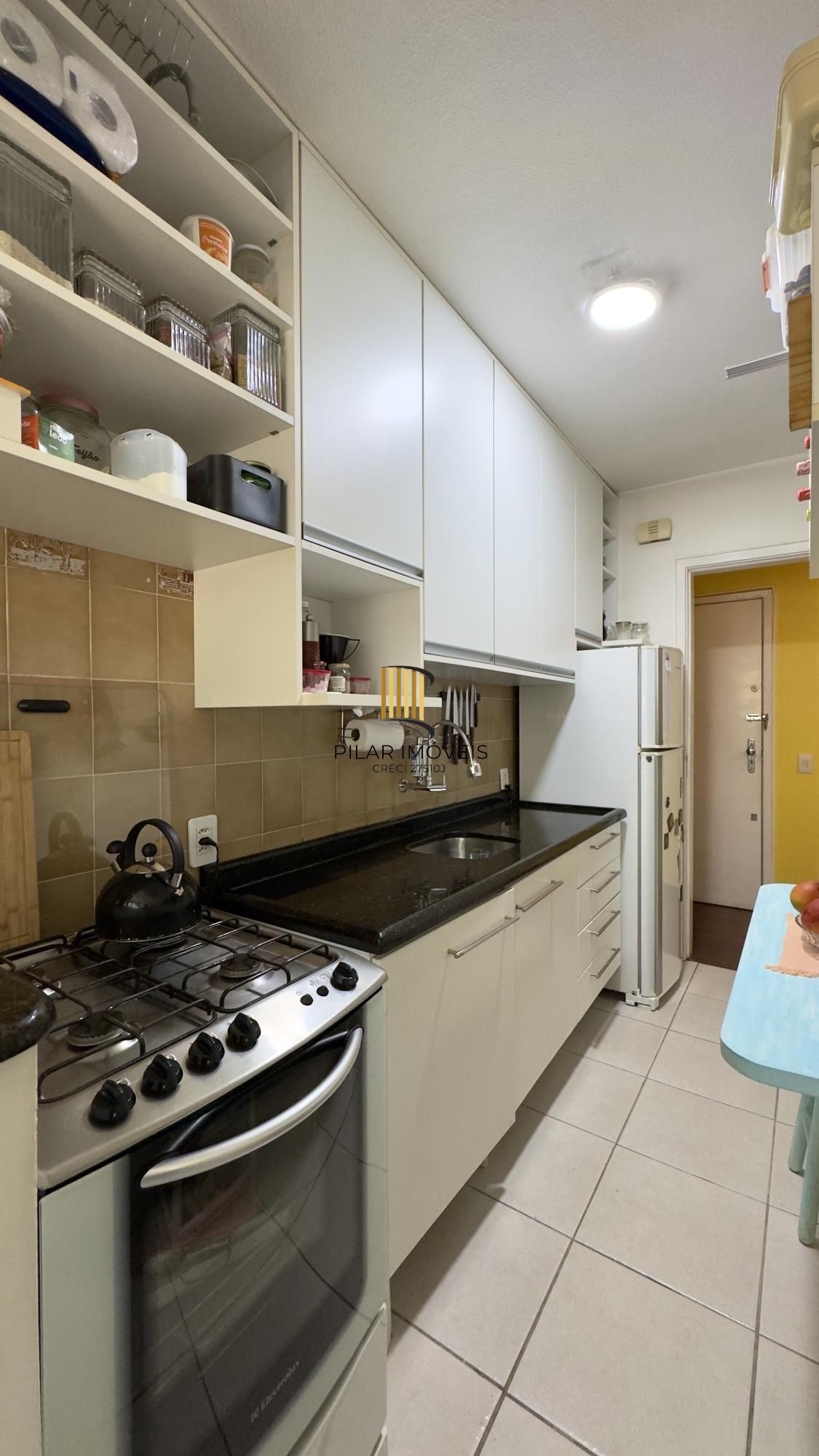 Apartamento 2 dormitórios com sacada e vaga de garagem próximo à PUCRS