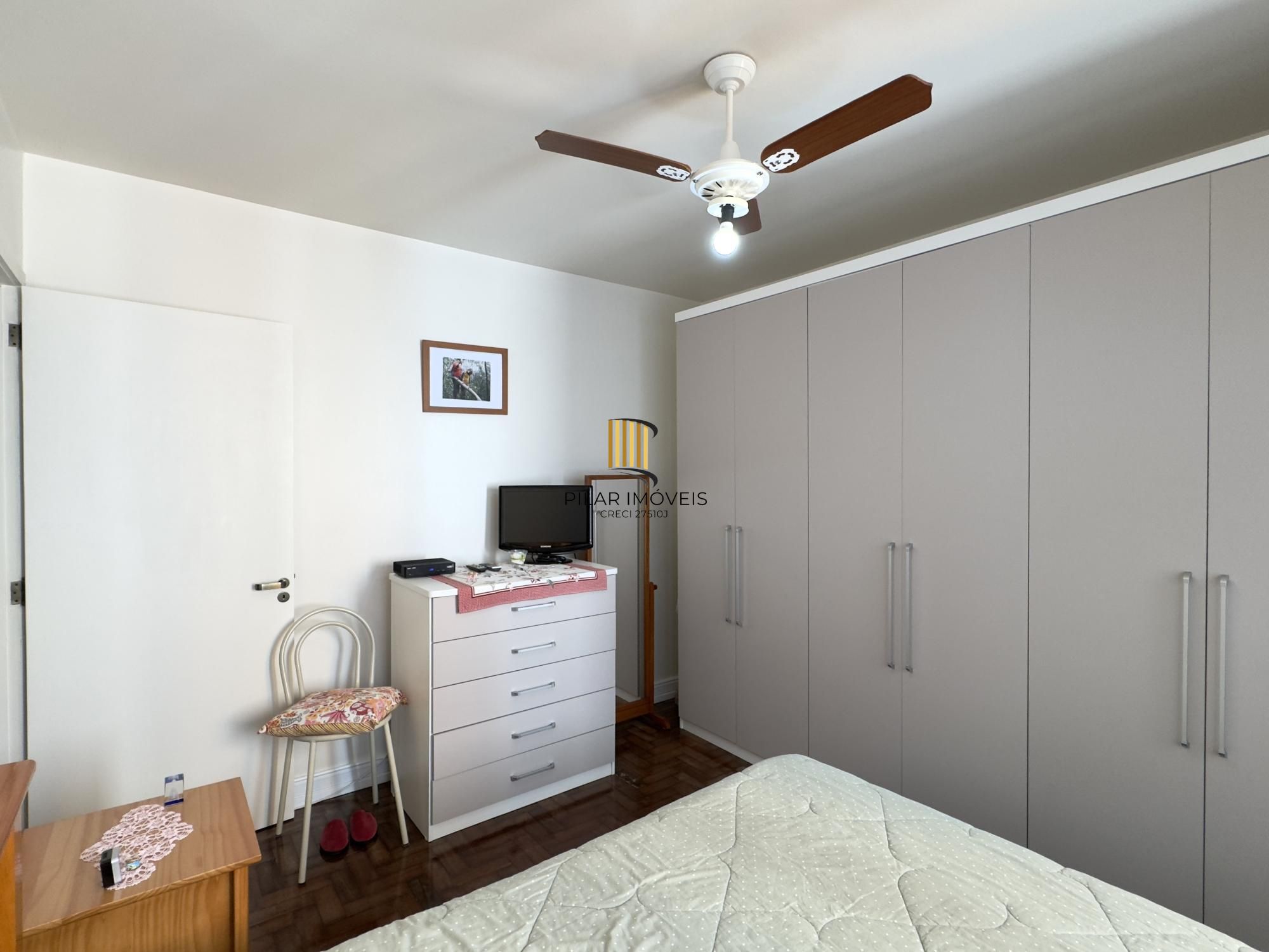 APARTAMENTO 2 DORMITÓRIOS COM PEÇAS AMPLAS NO CENTRO HISTÓRICO
