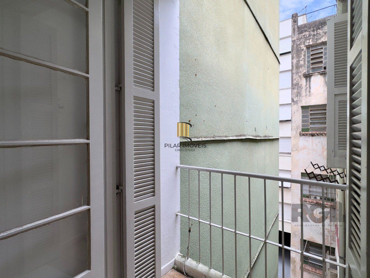 APARTAMENTO 2 DORMITÓRIOS AMPLO NO CENTRO HISTÓRICO