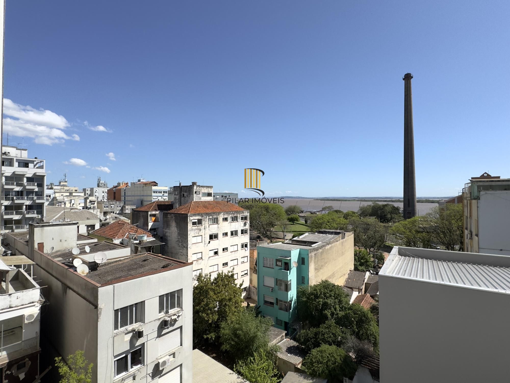 Apartamento 1 dormitório com vista e muito potencial no Centro Histórico