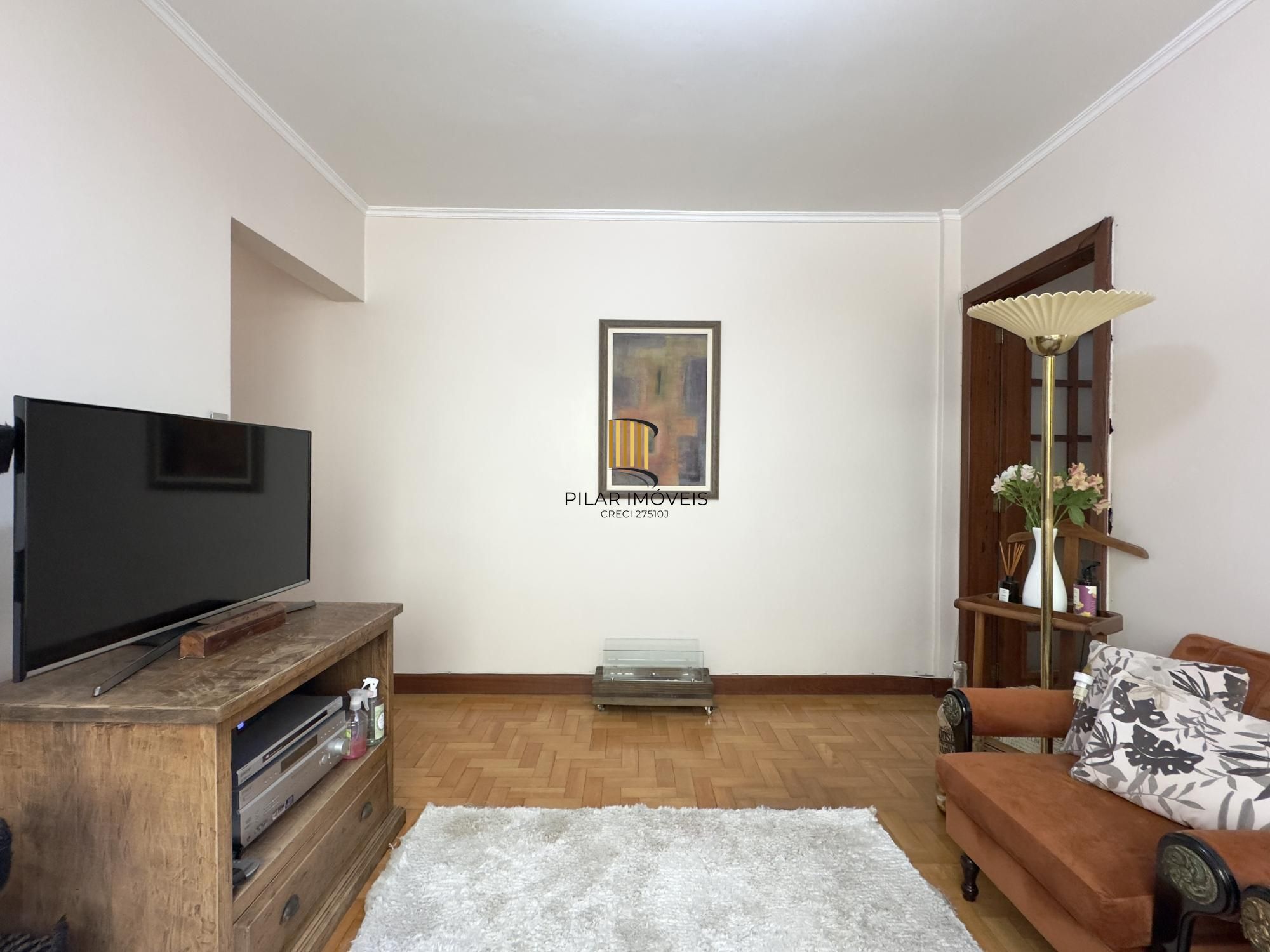 APARTAMENTO 2 DORMITÓRIOS SUPER CHARMOSO NO BAIRRO CENTRO HISTÓRICO