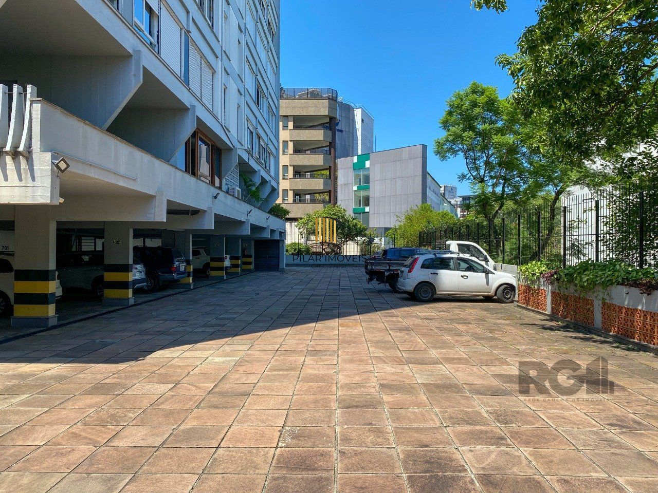 Apartamento com muito conforto e ótima iluminação no Moinhos de Vento
