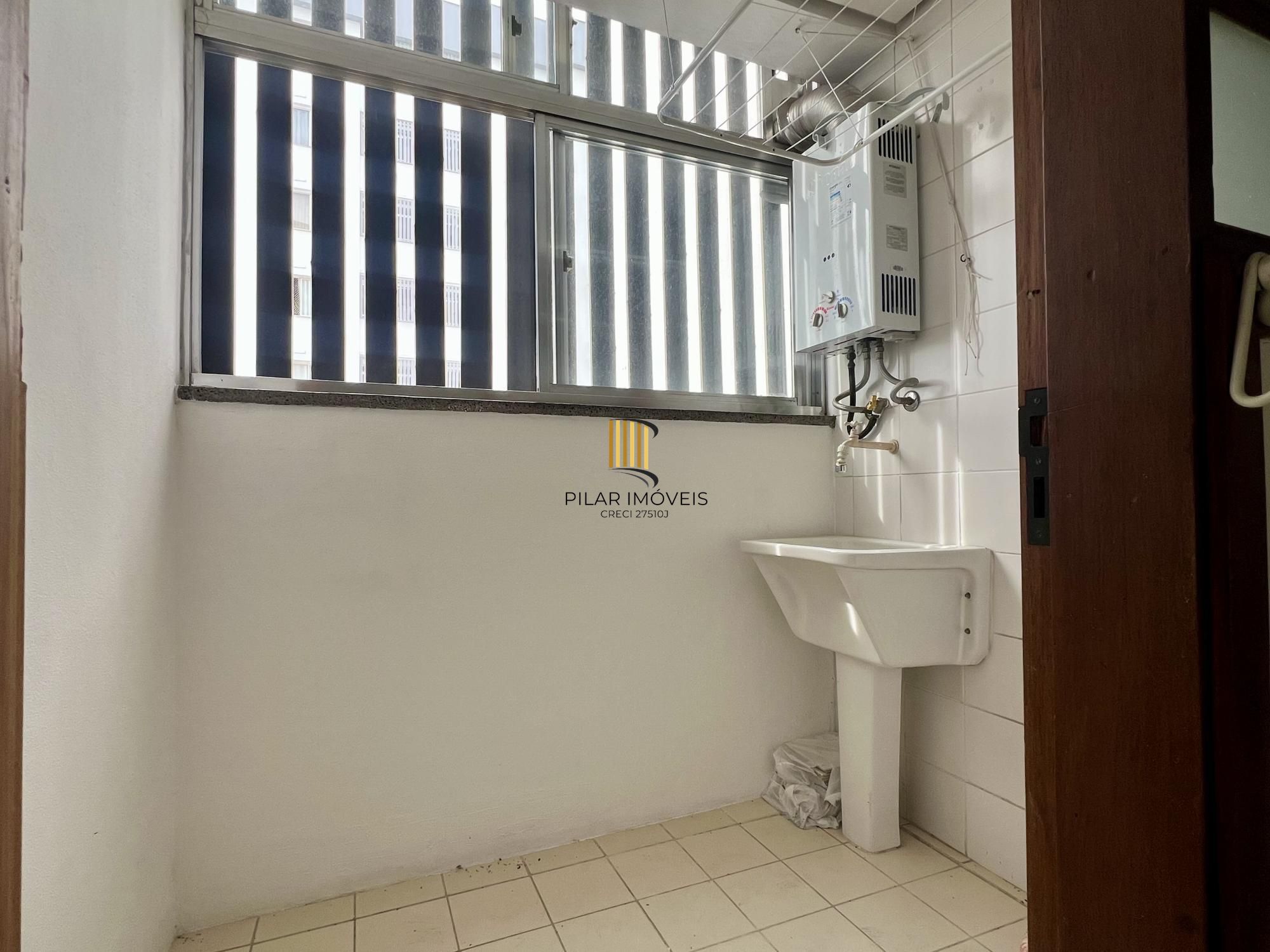 APARTAMENTO 2 DORMITÓRIOS COM VAGA DE GARAGEM
