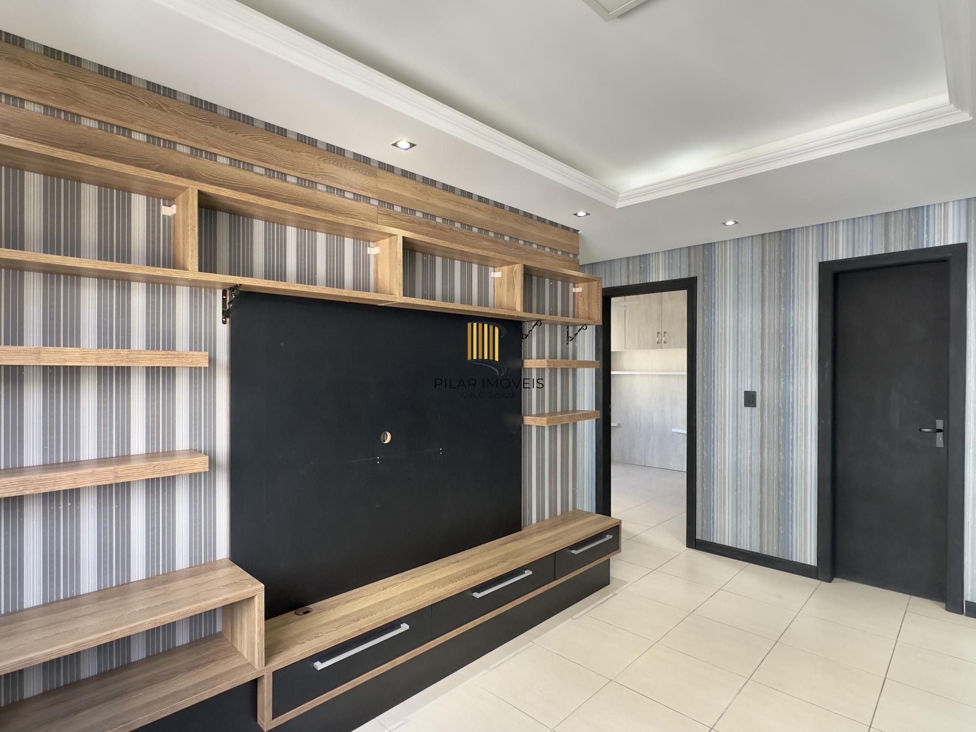 APARTAMENTO DE 2 DORMITÓRIOS, SENDO 1 SUÍTE E 2 VAGAS DE GARAGEM