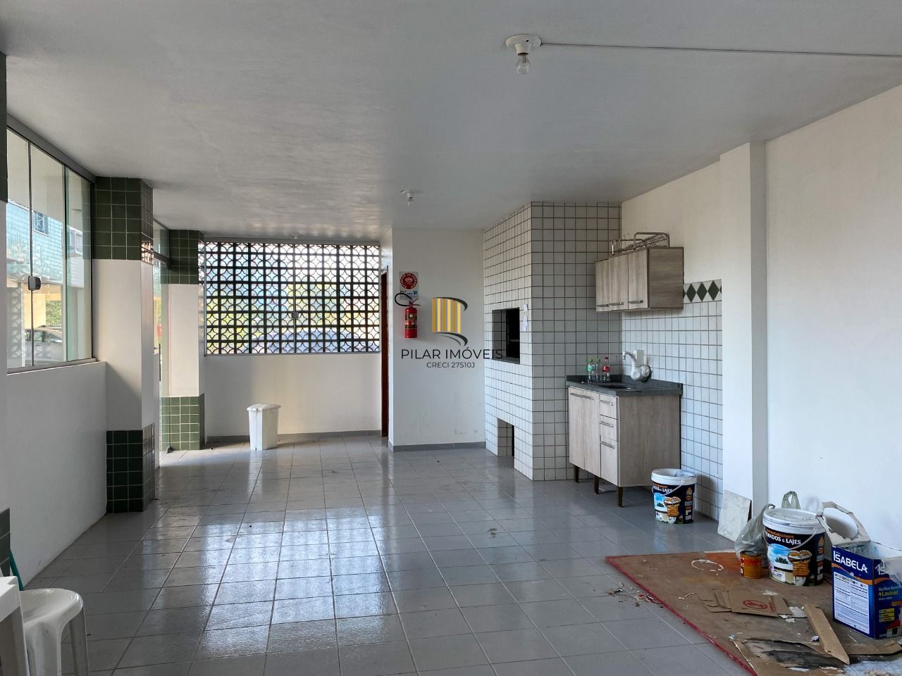 Apartamento 2 dormitórios, com vaga de garagem na Avenida Cavalhada