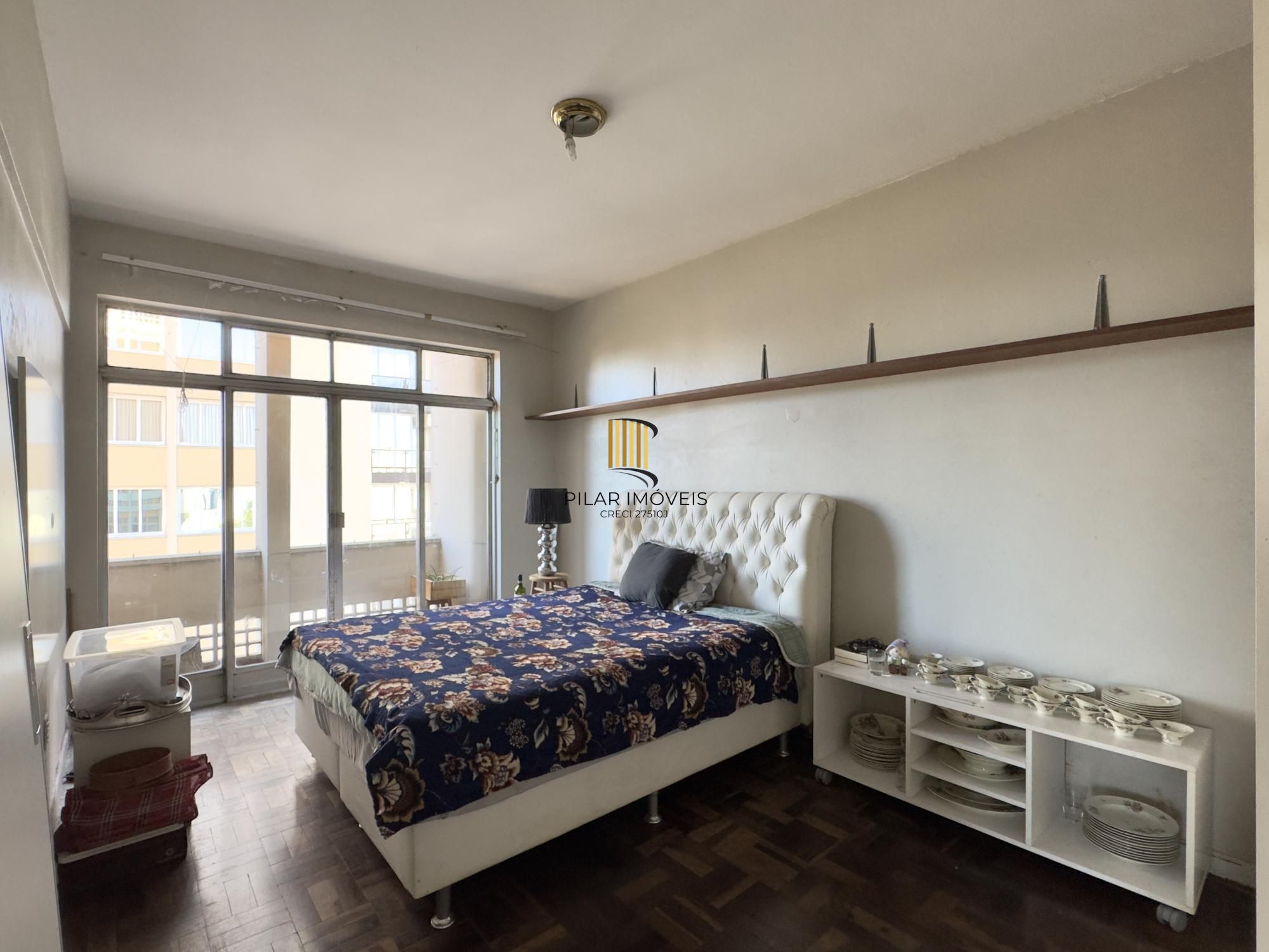 APARTAMENTO 3 DORMITÓRIOS COM LINDA VISTA DA CATEDRAL NO CENTRO HISTÓRICO