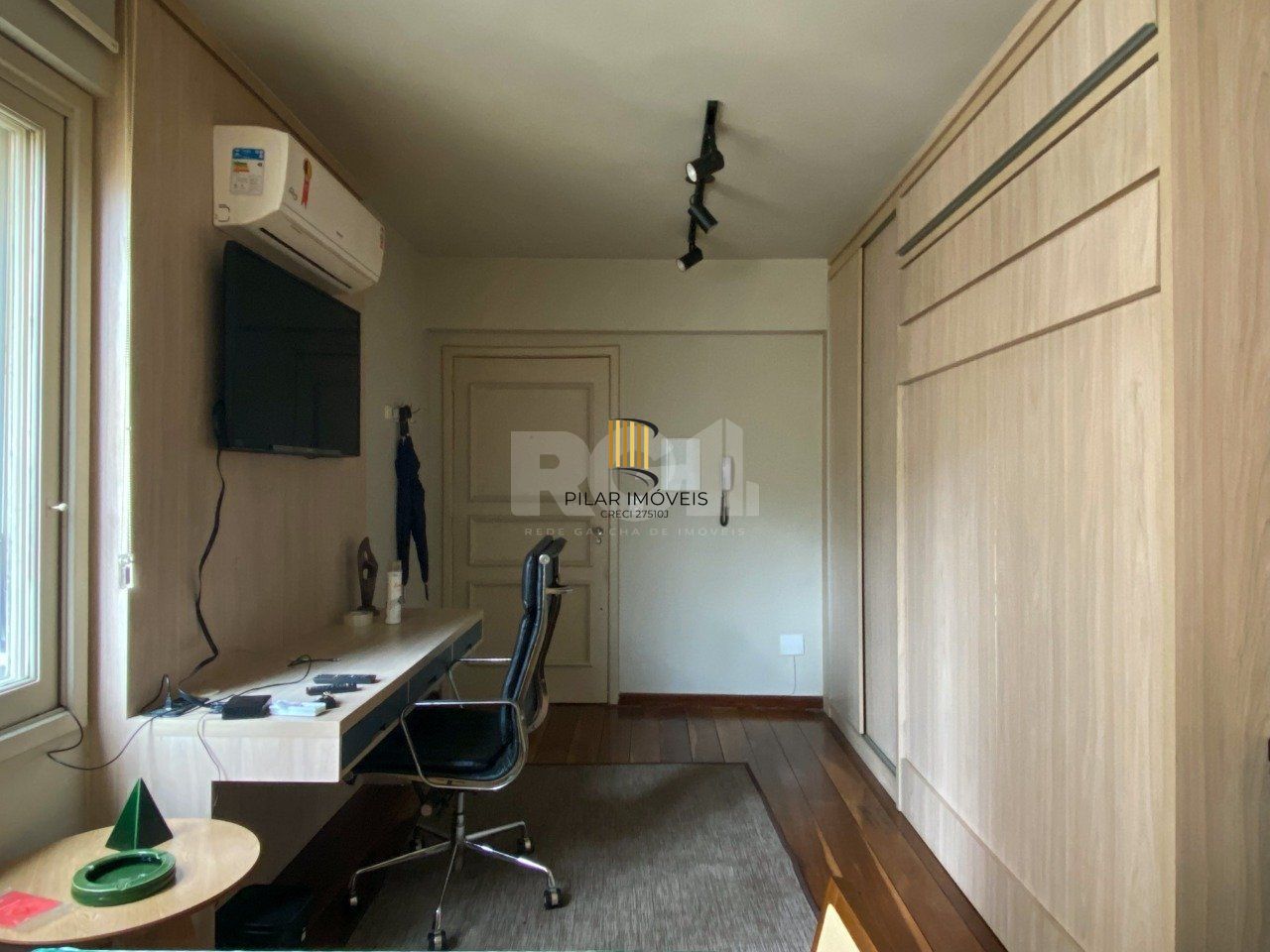 Apartamento mobiliado, localizado no Centro Histórico, próximo ao Cais Embarcadero
