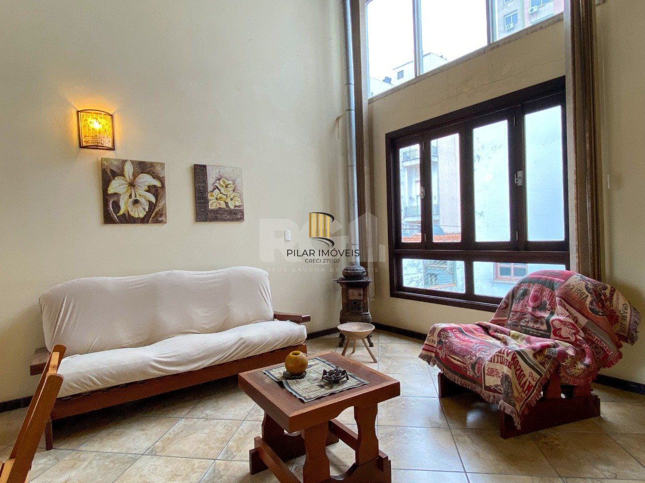 Casa para Venda - 350m², 2 dormitórios, sendo 2 suites, 2 vagas - Centro Histórico