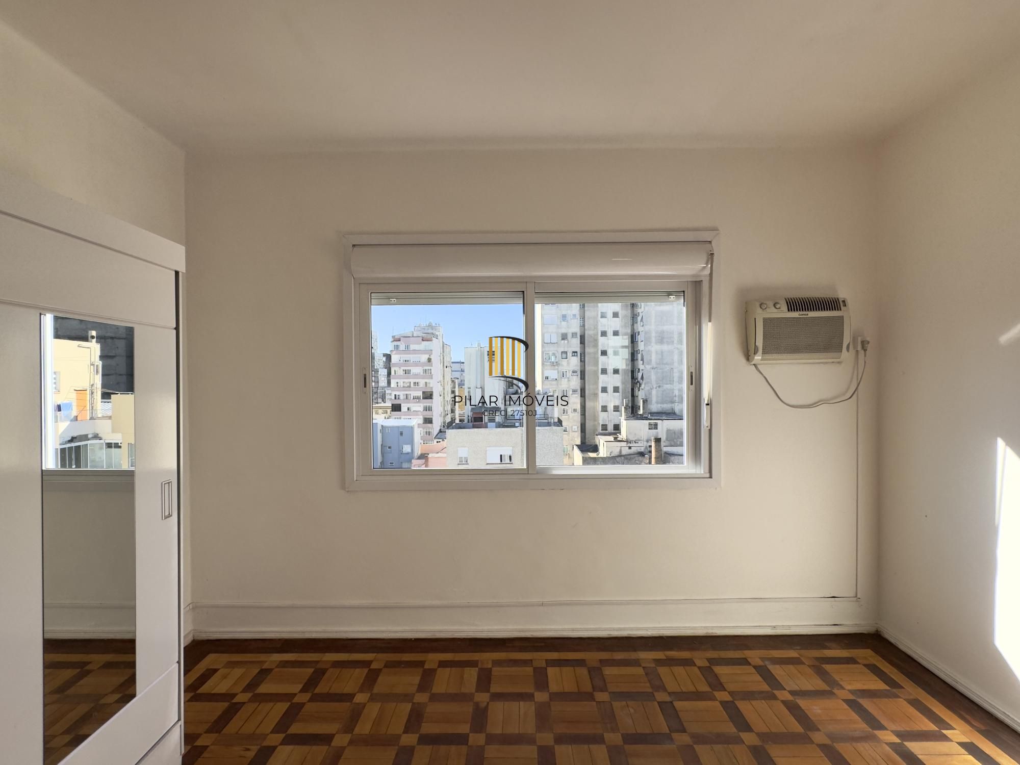 APARTAMENTO 2 DORMITÓRIOS REFORMADO COM LINDA VISTA NO CENTRO HISTÓRICO