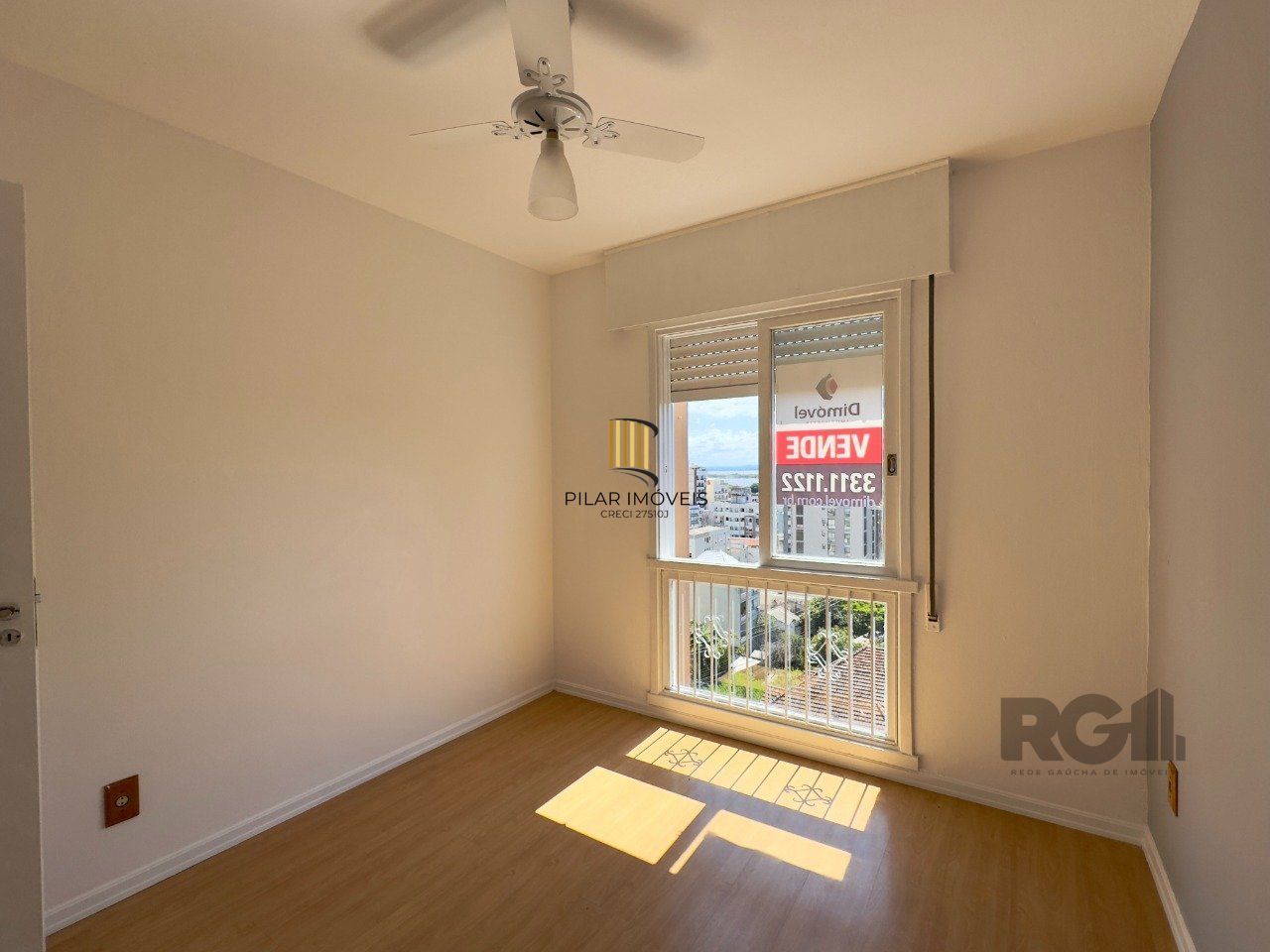 APARTAMENTO 1 DORMITÓRIO EM ANDAR ALTO COM VISTA PARA GUAÍBA NO CENTRO HISTÓRICO