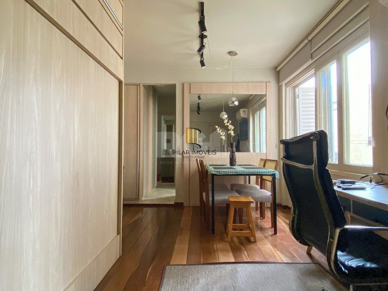 Apartamento mobiliado, localizado no Centro Histórico, próximo ao Cais Embarcadero