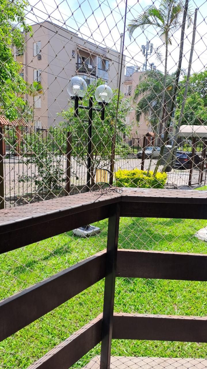 Apartamento 2 dormitórios ensolarado e próximo ao Carrefour no Bairro Partenon