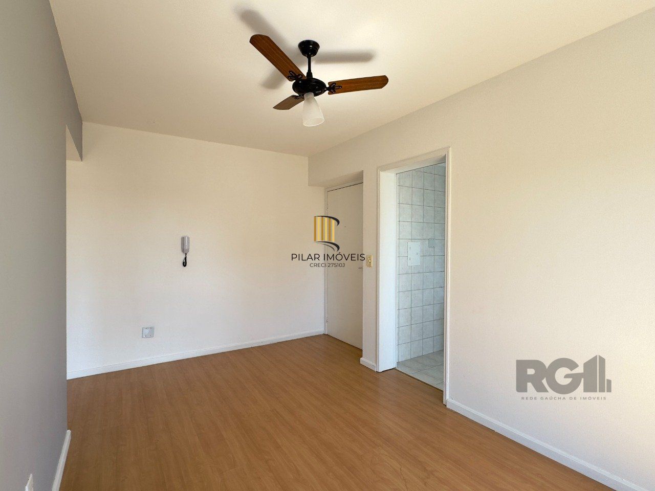 APARTAMENTO 1 DORMITÓRIO EM ANDAR ALTO COM VISTA PARA GUAÍBA NO CENTRO HISTÓRICO