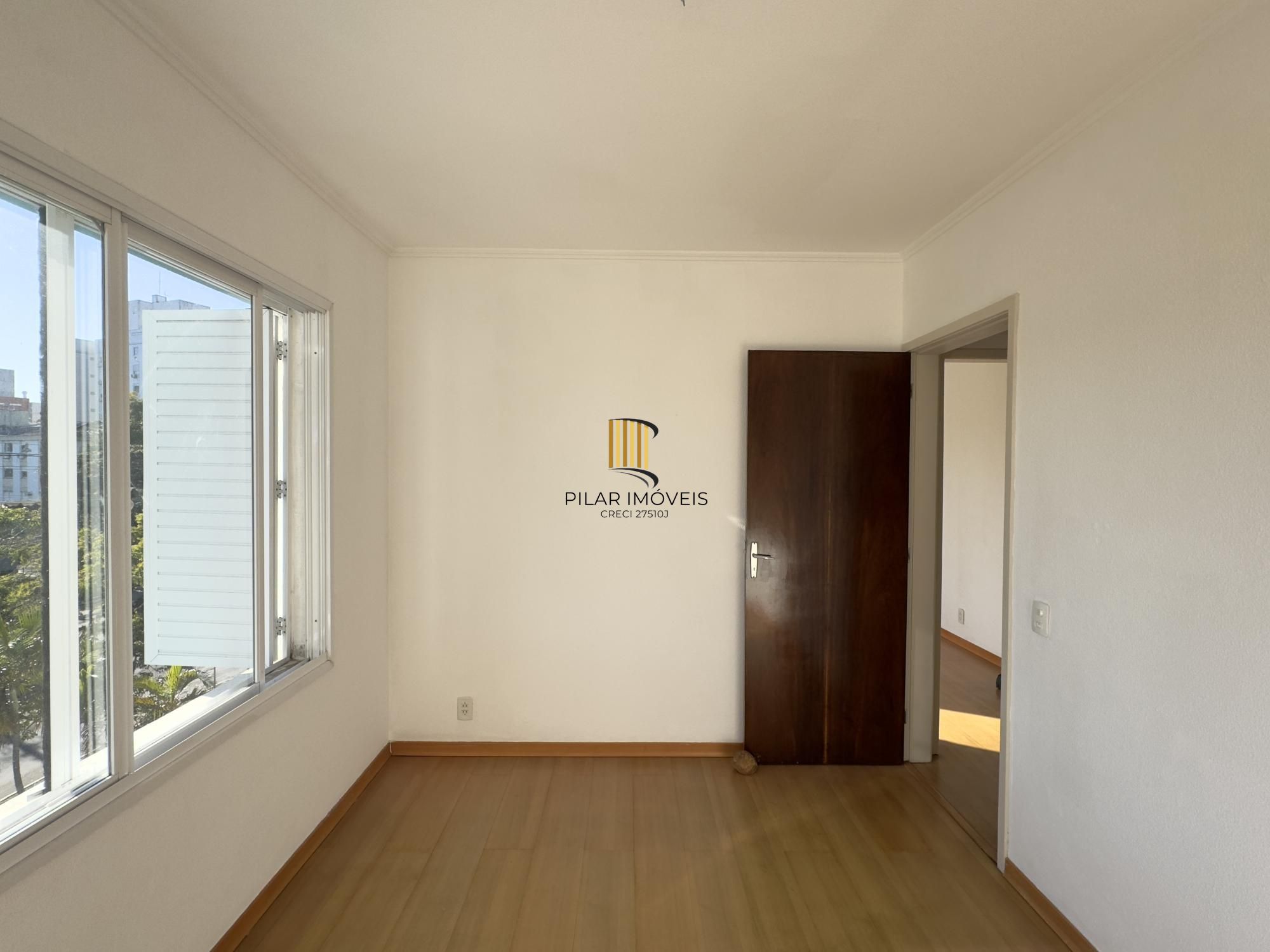 APARTAMENTO 2 DOMRITÓRIO DE FRENTE COM ÓTIMA ORIENTAÇÃO SOLAR NO BAIRRO CRISTAL