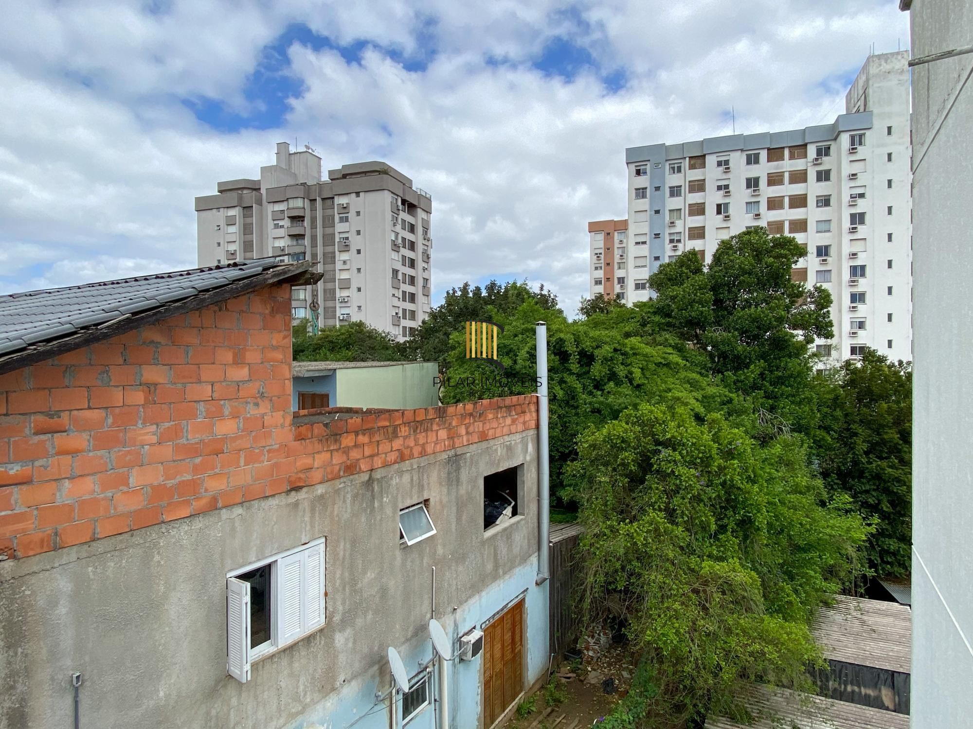 APARTAMENTO 1 DORMITÓRIO COM SACADA DE 44M² NO BAIRRO PARTENON