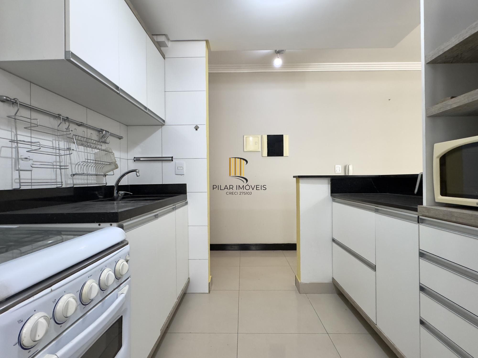 APARTAMENTO 2 DORMITÓRIOS, SENDO 1 SUÍTE COM VAGA DE GARAGEM NO BAIRRO SANTANA