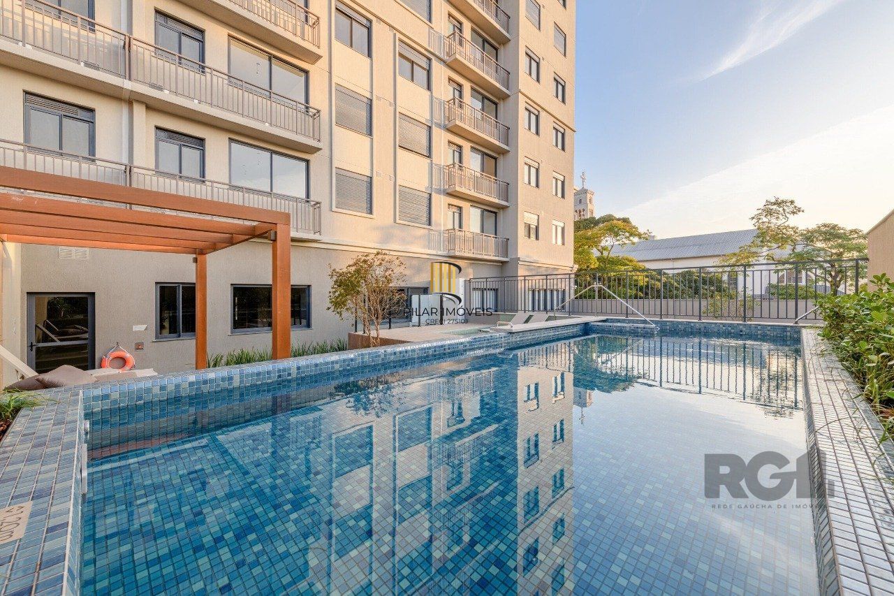 APARTAMENTO MOBILIADO 2 DORMITÓRIOS TRANSFORMADO EM 1 DORMITÓRIO, JUNTO AO MENINO DEUS