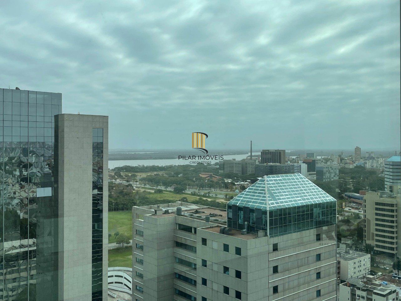 APARTAMENTO DE 38M² COM 1 DORMITÓRIO E 1 VAGA - BAIRRO PRAIA DE BELAS