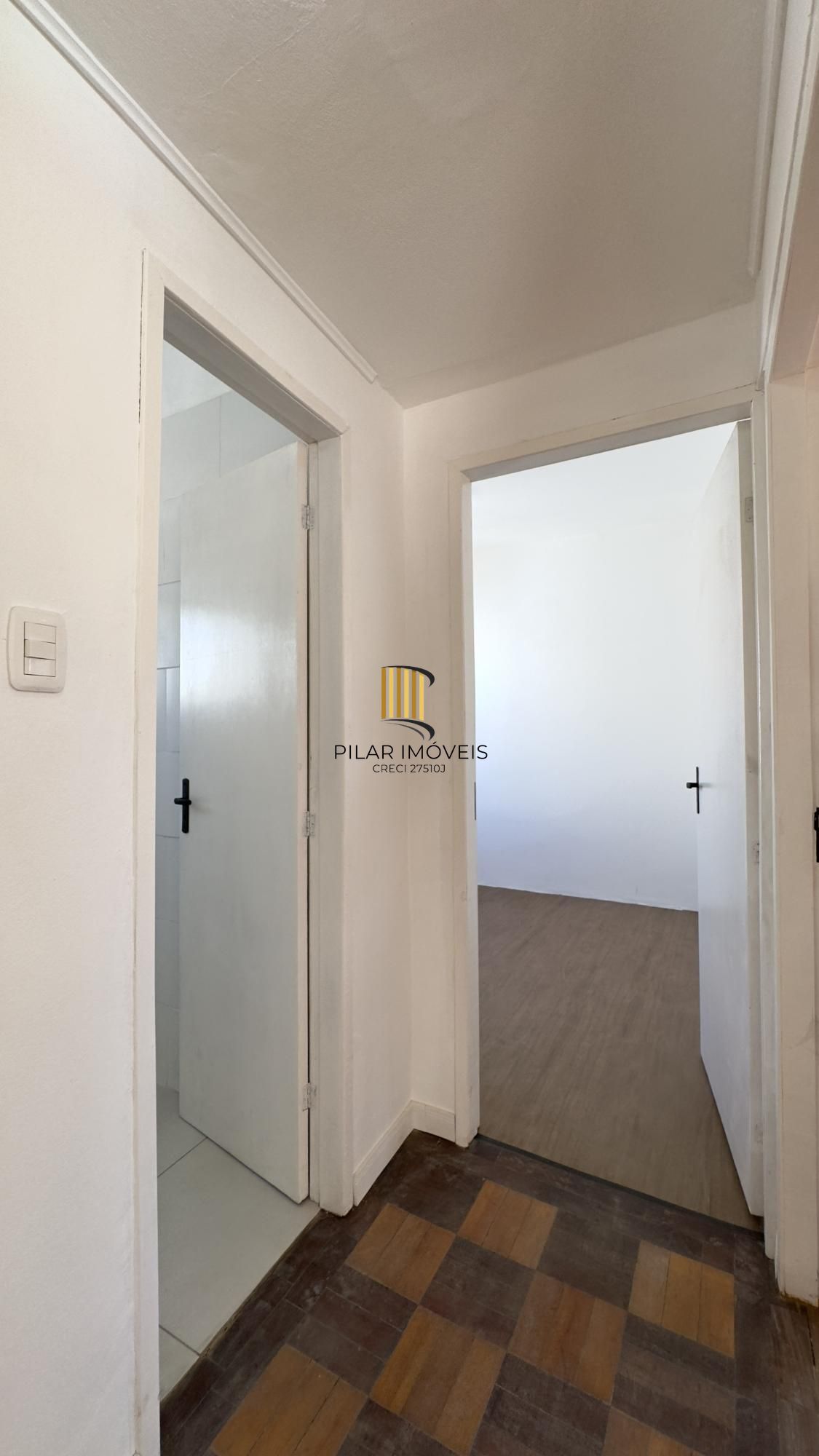 APARTAMENTO 2 DORMITÓRIOS REFORMADO COM LINDA VISTA NO CENTRO HISTÓRICO