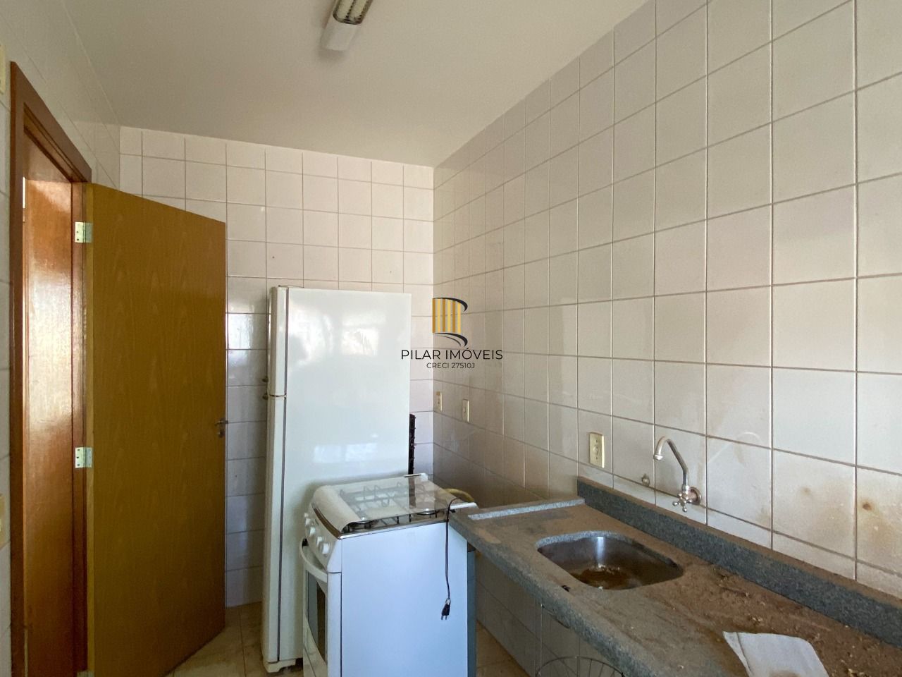 Apartamento 2 dormitórios, com vaga de garagem na Avenida Cavalhada