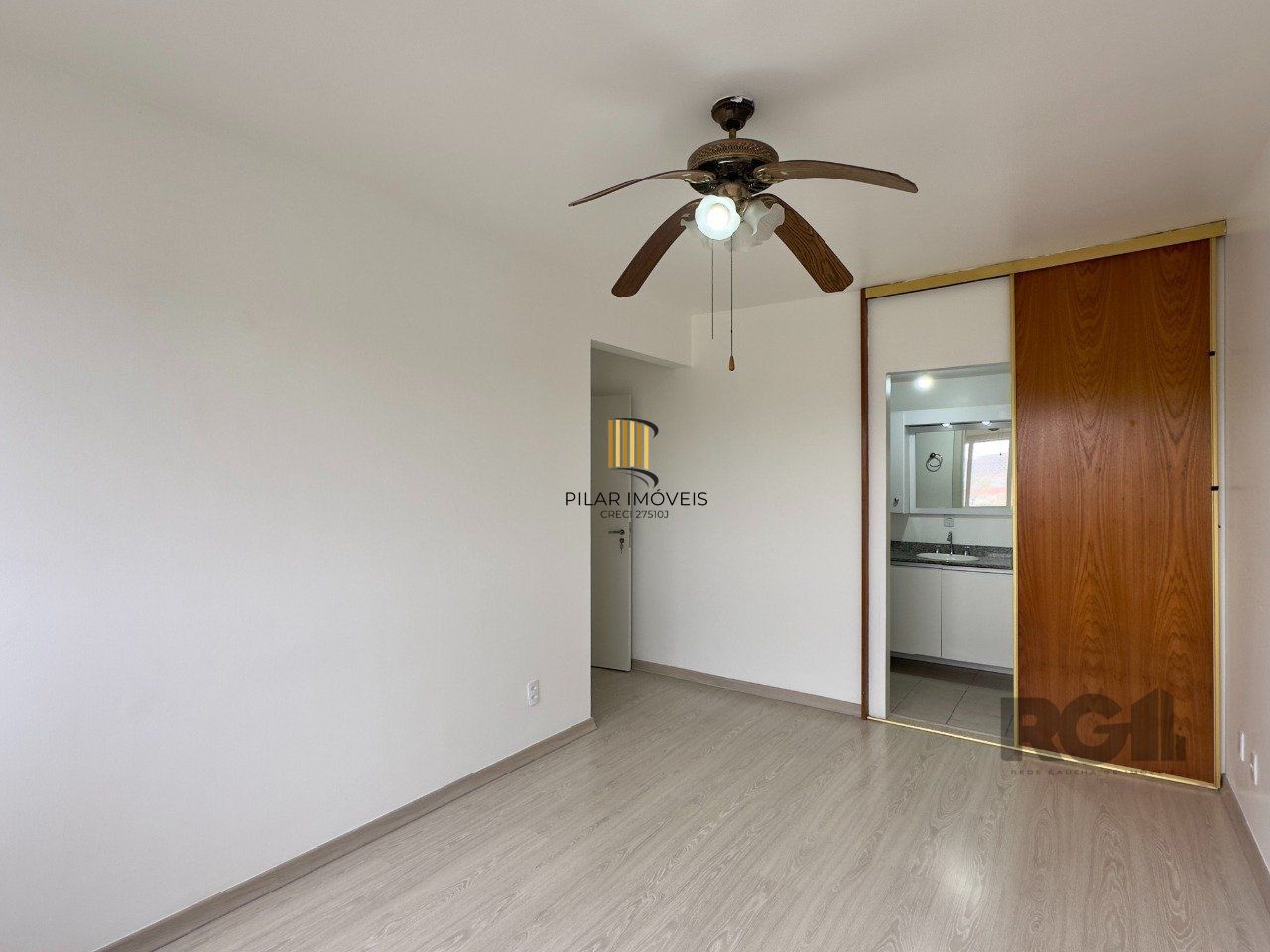 OPORTUNIDADE: APARTAMENTO 3 DORMITÓRIOS COM SUÍTE E VAGA DE GARAGEM NO MENINO DEUS