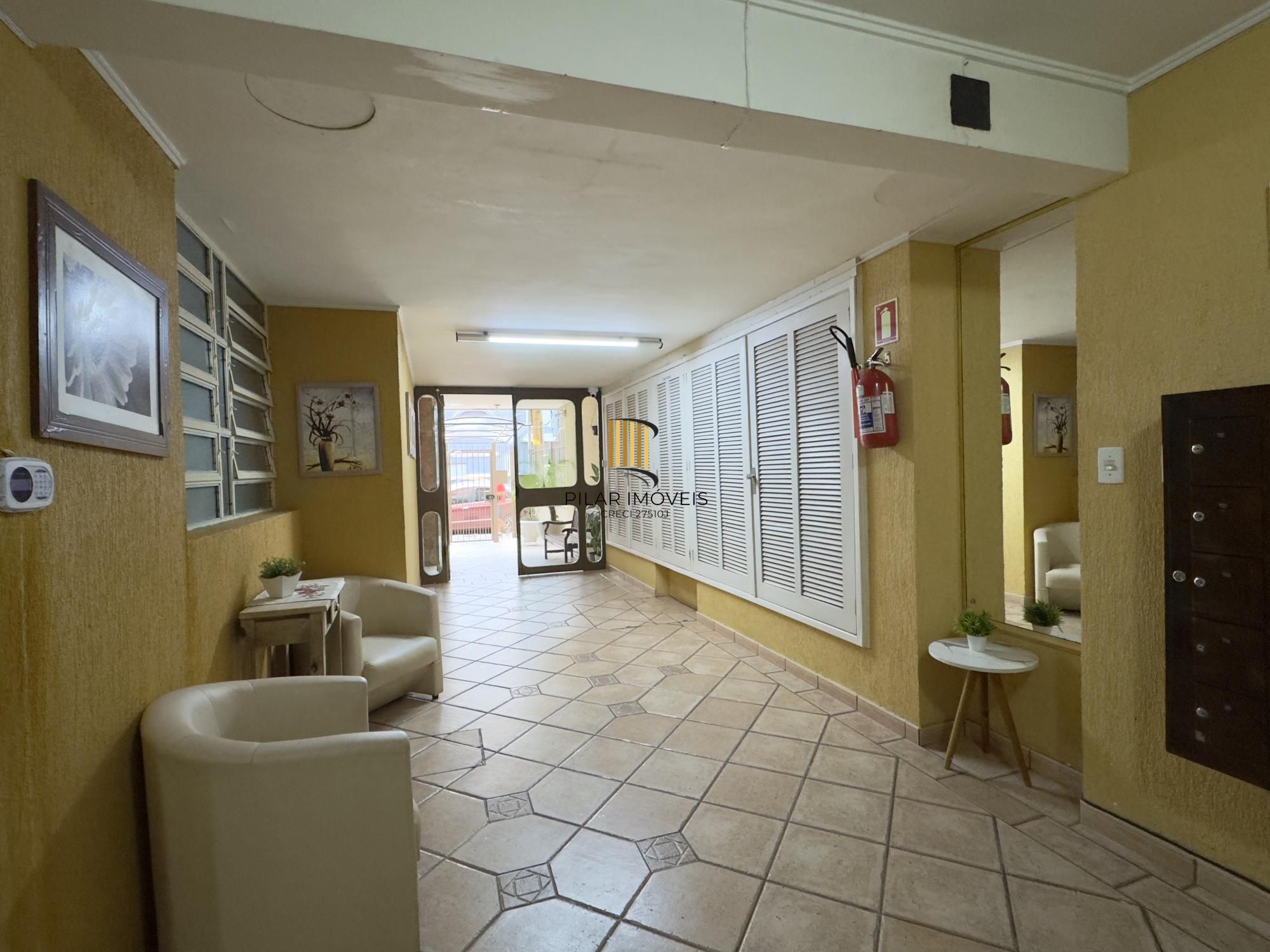 APARTAMENTO 1 DORMITÓRIO EM ANDAR ALTO NO CENTRO HISTÓRICO