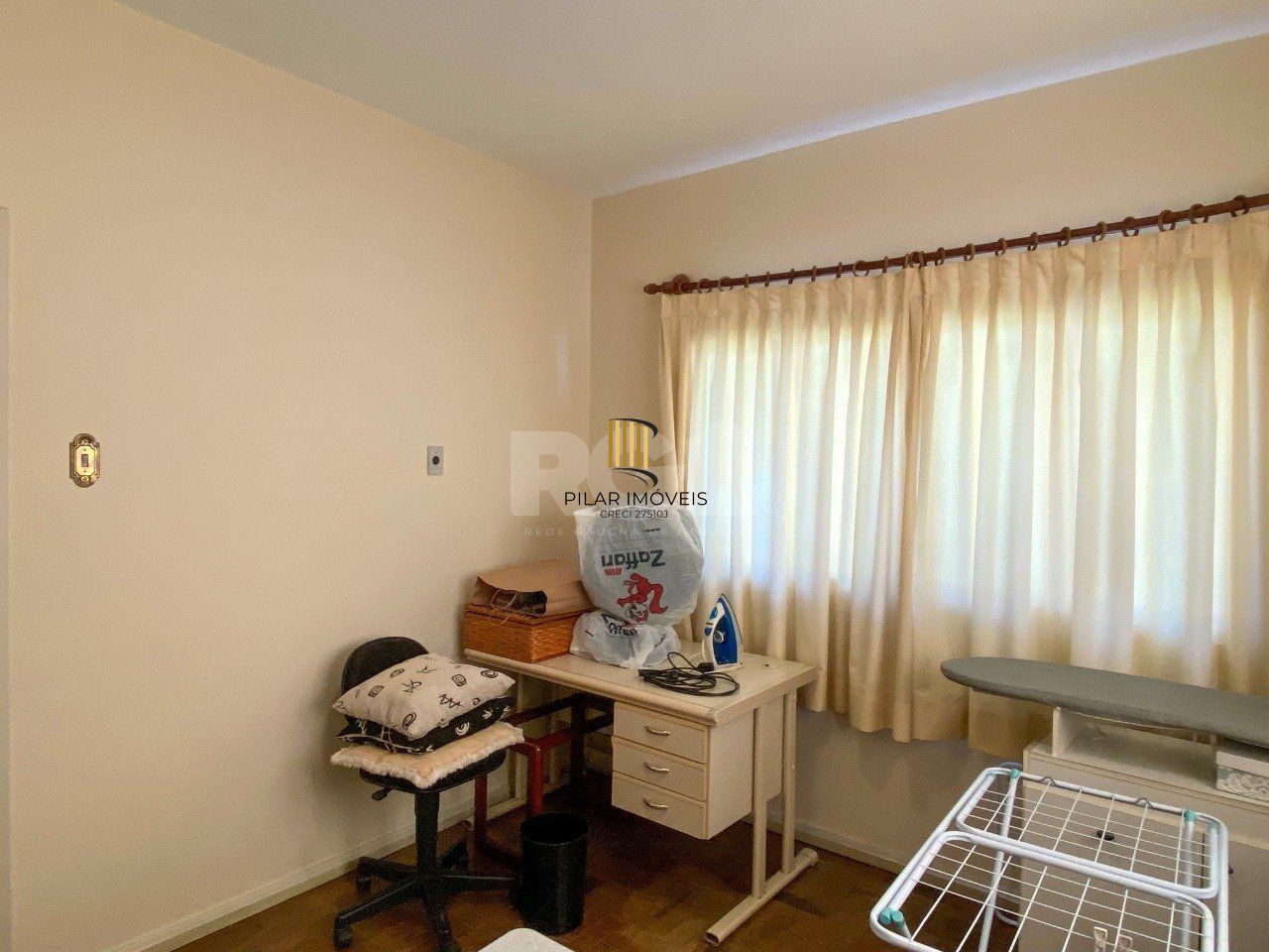 Casa com 4 dormitórios, no bairro Nossa Senhora das Graças em Canoas/RS