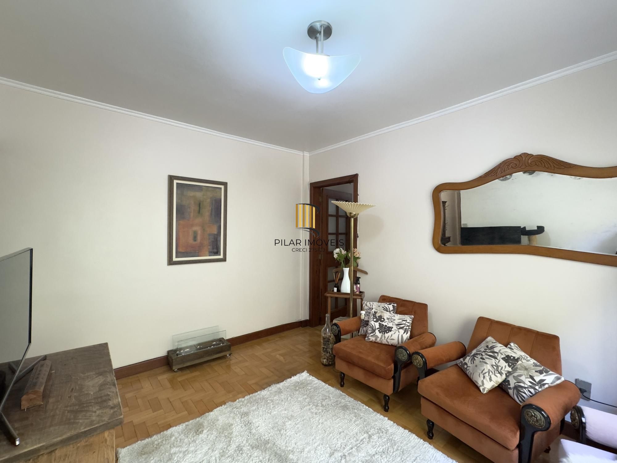 APARTAMENTO 2 DORMITÓRIOS SUPER CHARMOSO NO BAIRRO CENTRO HISTÓRICO