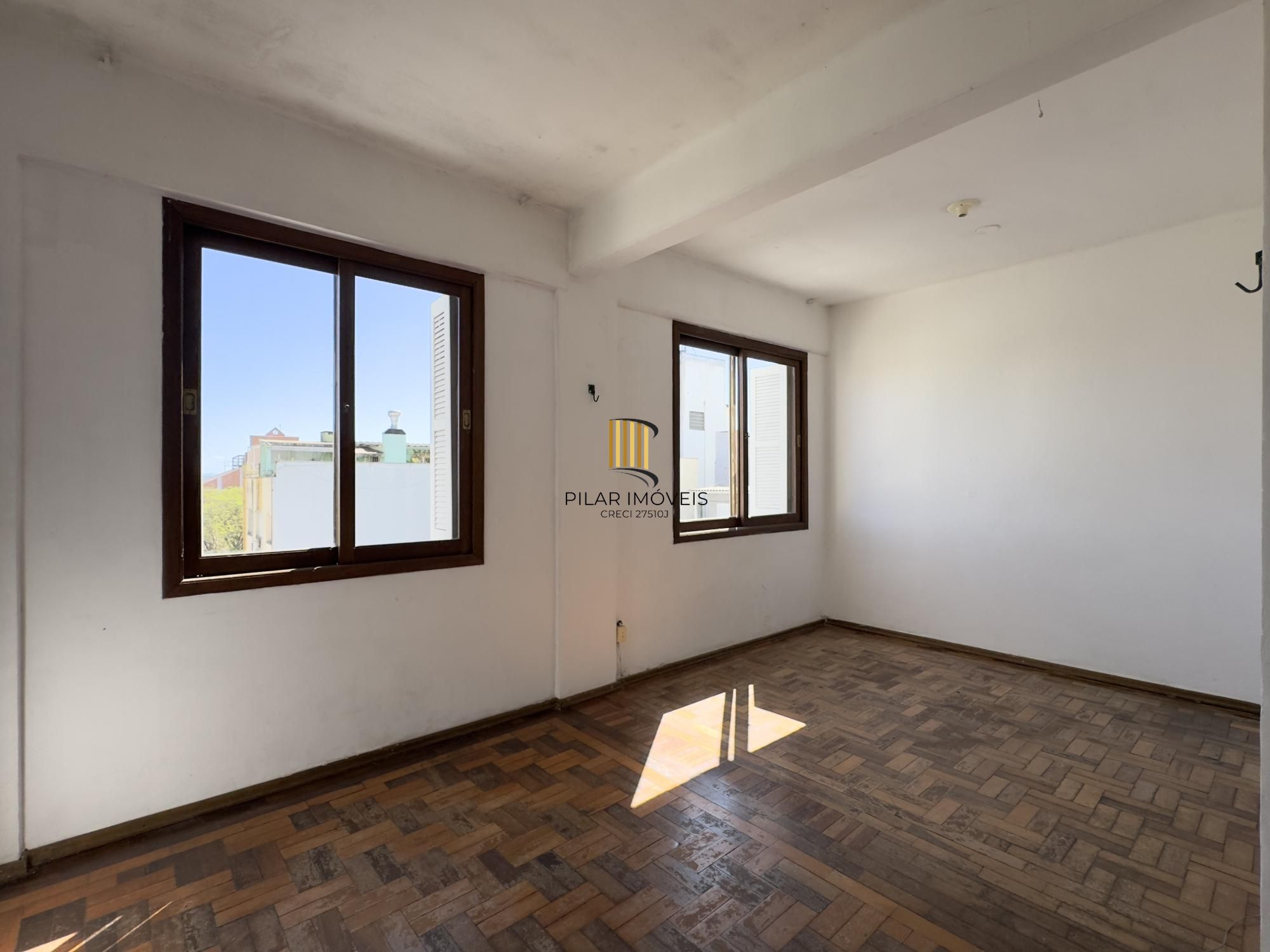 Apartamento 1 dormitório com vista e muito potencial no Centro Histórico - Pilar Imóveis