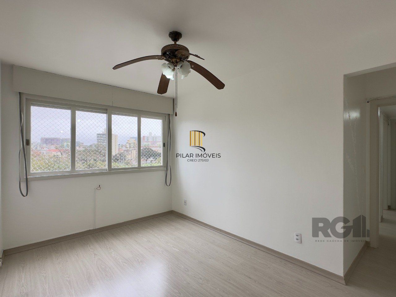 OPORTUNIDADE: APARTAMENTO 3 DORMITÓRIOS COM SUÍTE E VAGA DE GARAGEM NO MENINO DEUS