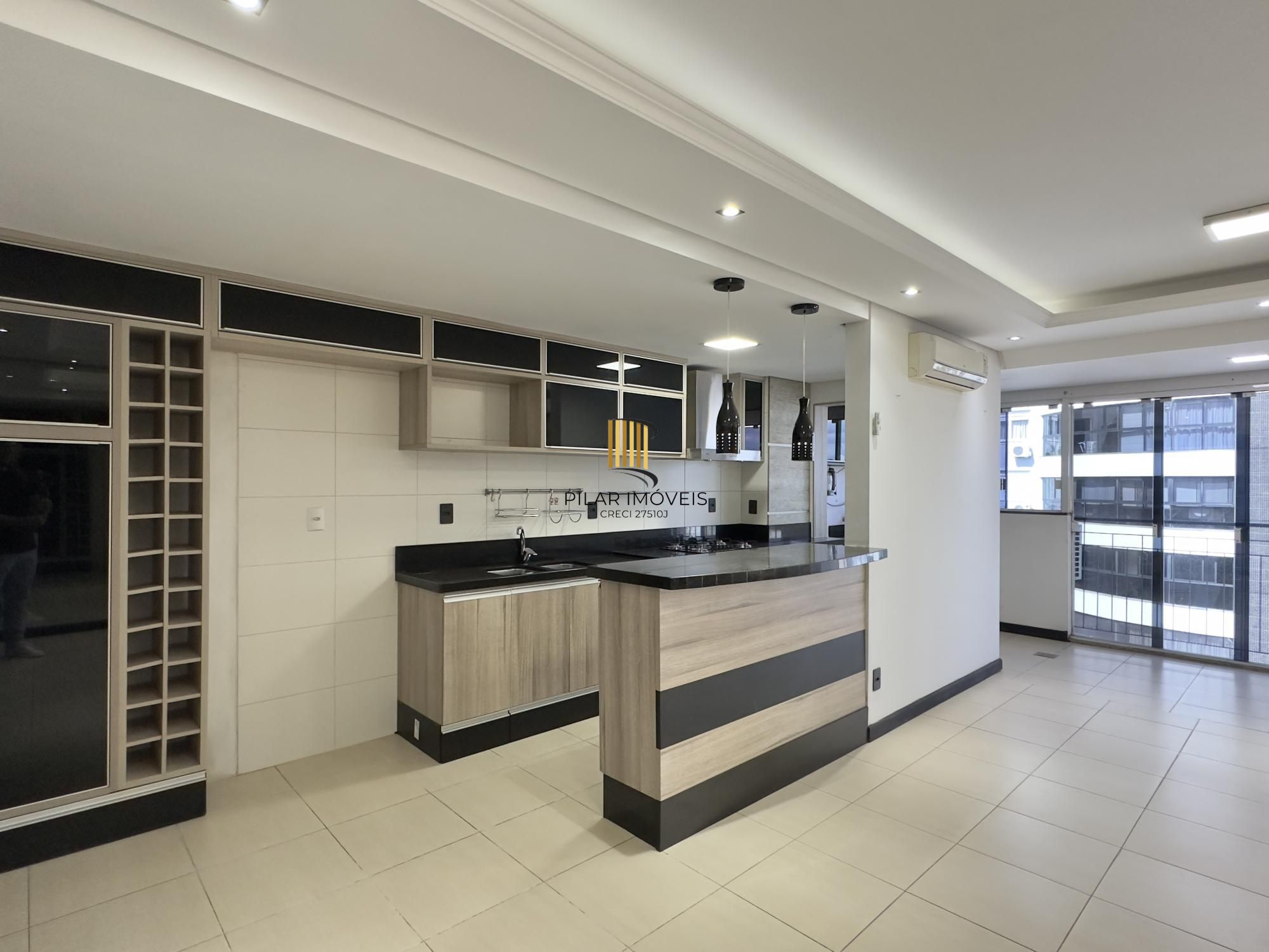 APARTAMENTO DE 2 DORMITÓRIOS, SENDO 1 SUÍTE E 2 VAGAS DE GARAGEM