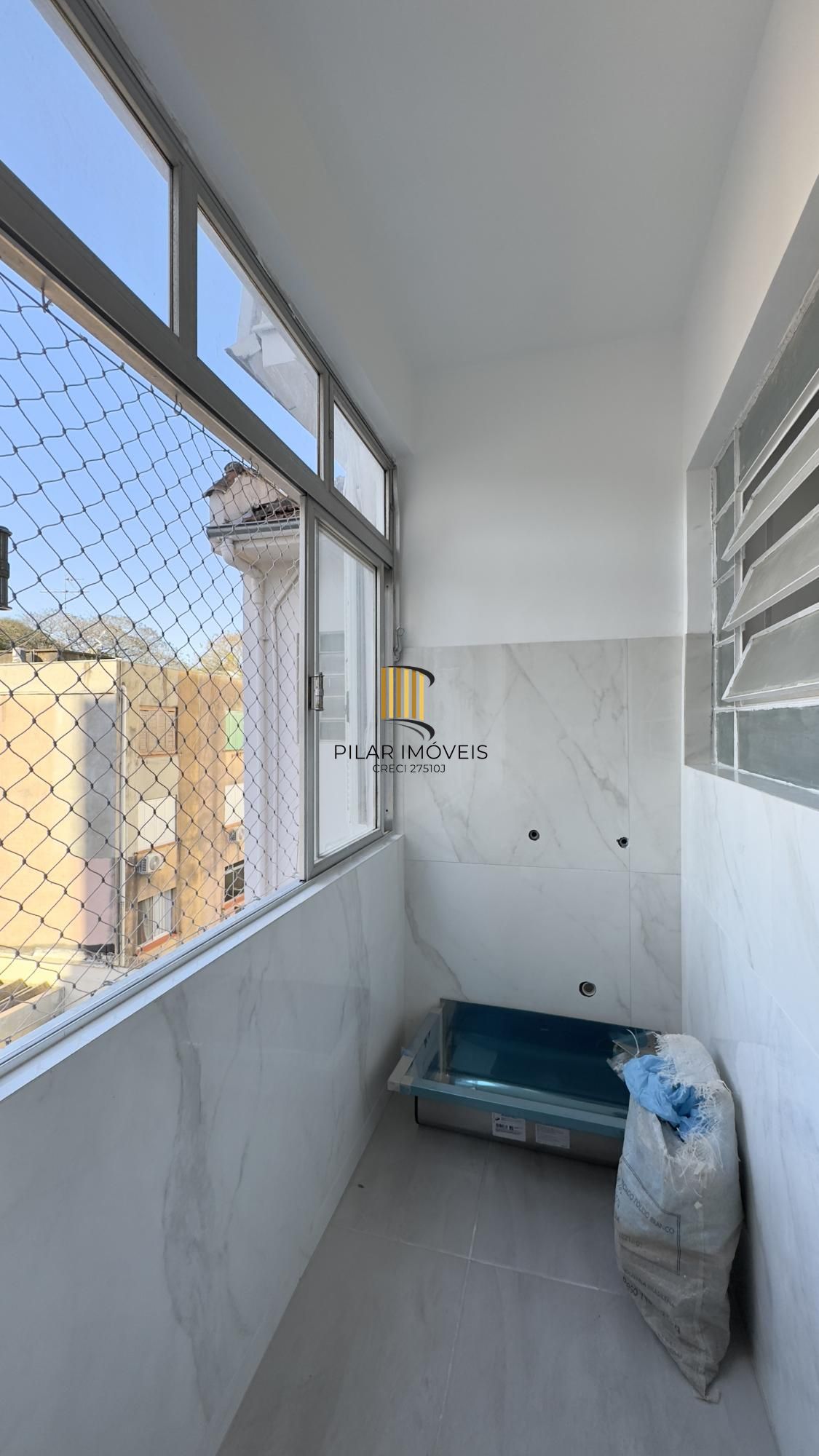 Apartamento reformado de 68m², 2 dormitórios no bairro Praia de Belas