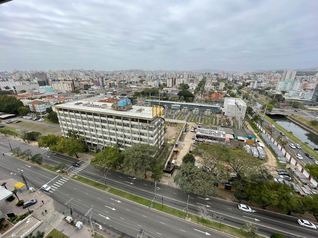 APARTAMENTO DE 38M² COM 1 DORMITÓRIO E 1 VAGA - BAIRRO PRAIA DE BELAS