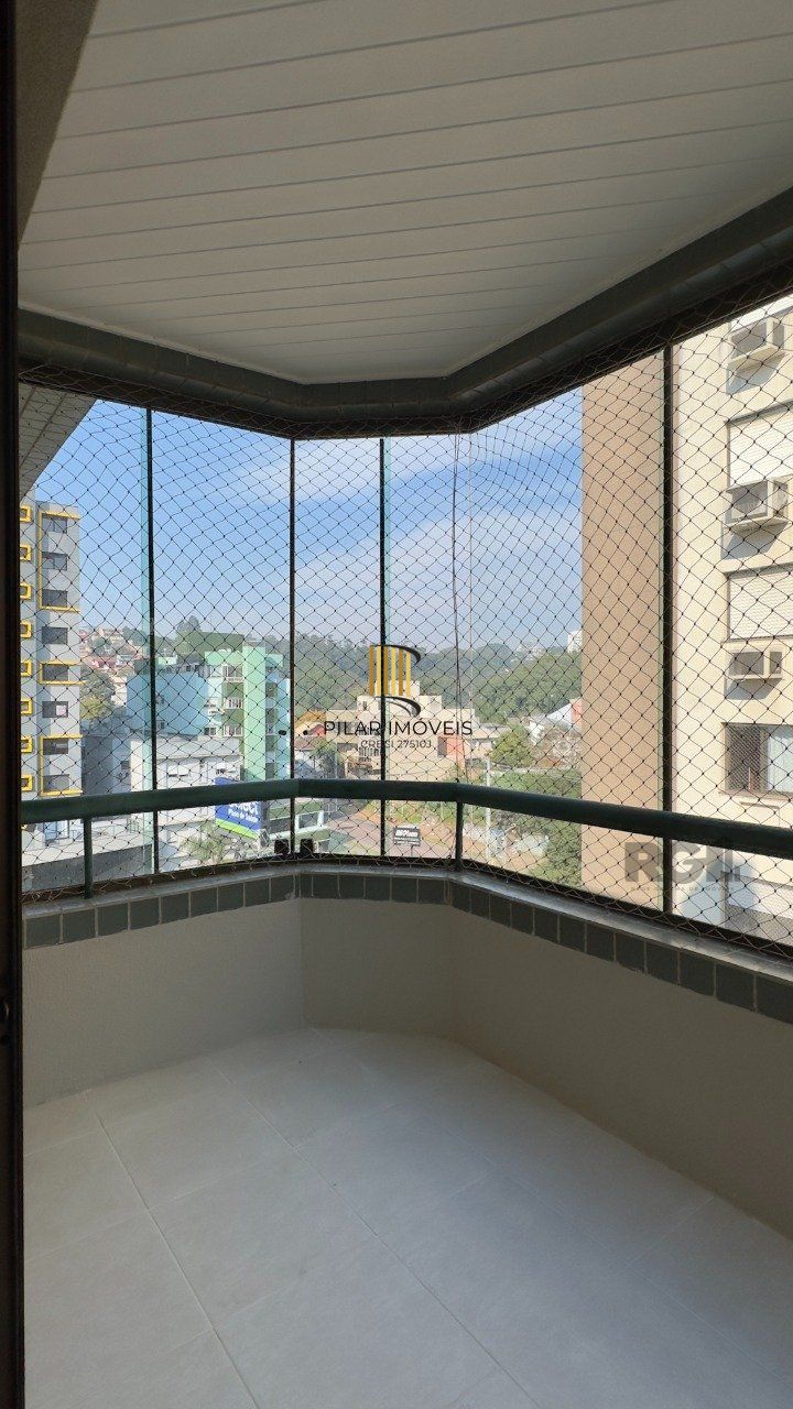 COBERTURA COM 174M², DE FRENTE, 3 DORMITÓRIOS, EM ÓTIMA LOCALIZAÇÃO NO MENINO DEUS