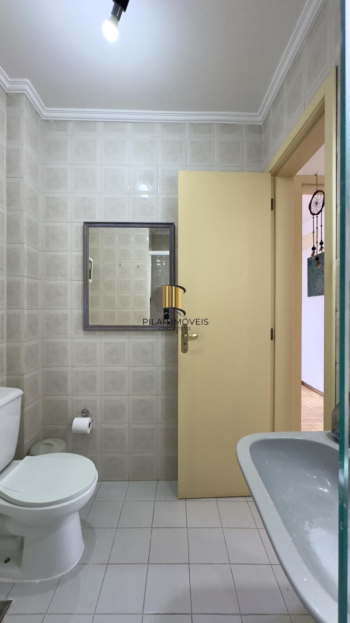 Apartamento amplo de 2 dormitório ao lado do Mãe de Deus e próximo da Orla