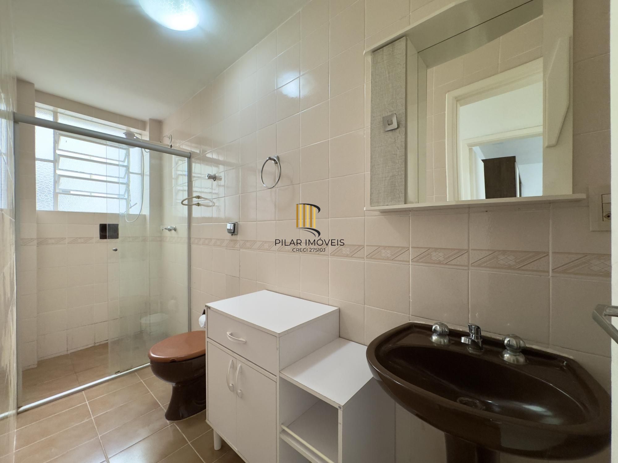 Apartamento de 3 dormitórios, super amplo e bem iluminado no Centro Histórico