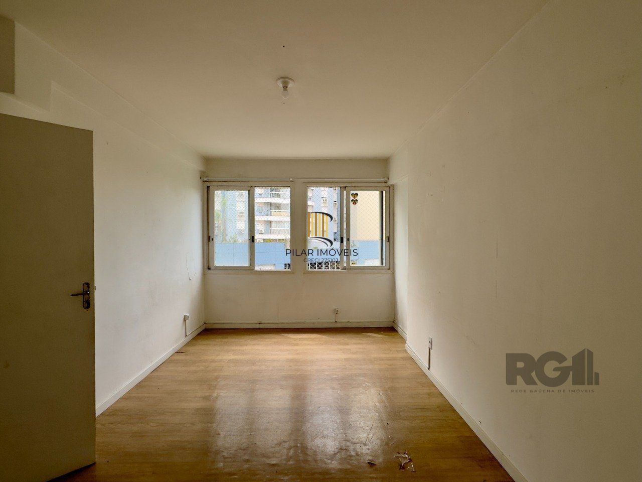 APARTAMENTO 1 DORMITÓRIO DE FRENTE NO CENTRO HISTÓRICO