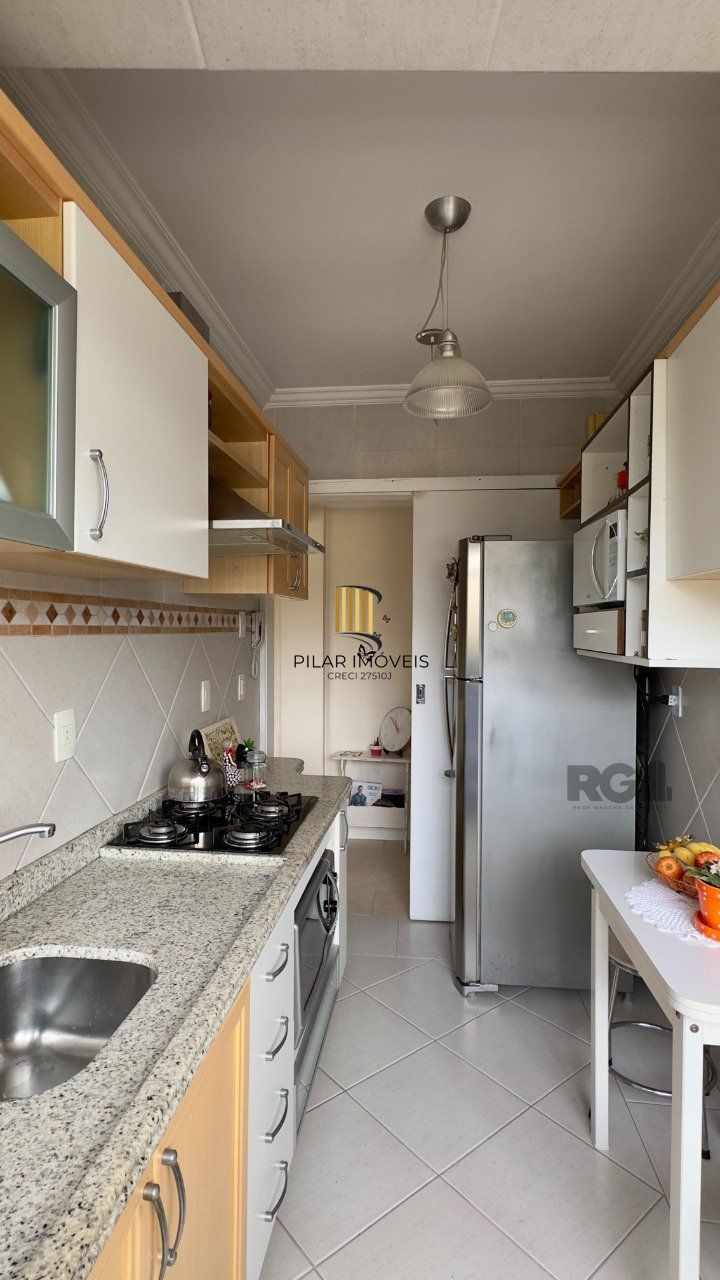 APARTAMENTO 2 DORMITÓRIOS, DE FRENTE, COM VAGA DE GARAGEM NO JARDIM BOTÂNICO