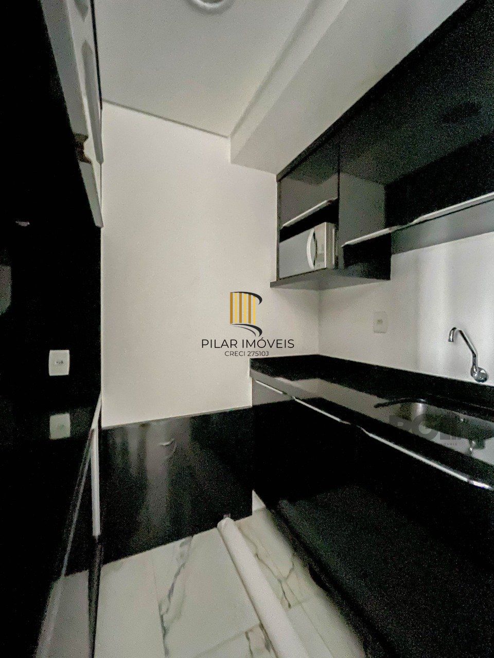 APARTAMENTO DE 38M² COM 1 DORMITÓRIO E 1 VAGA - BAIRRO PRAIA DE BELAS