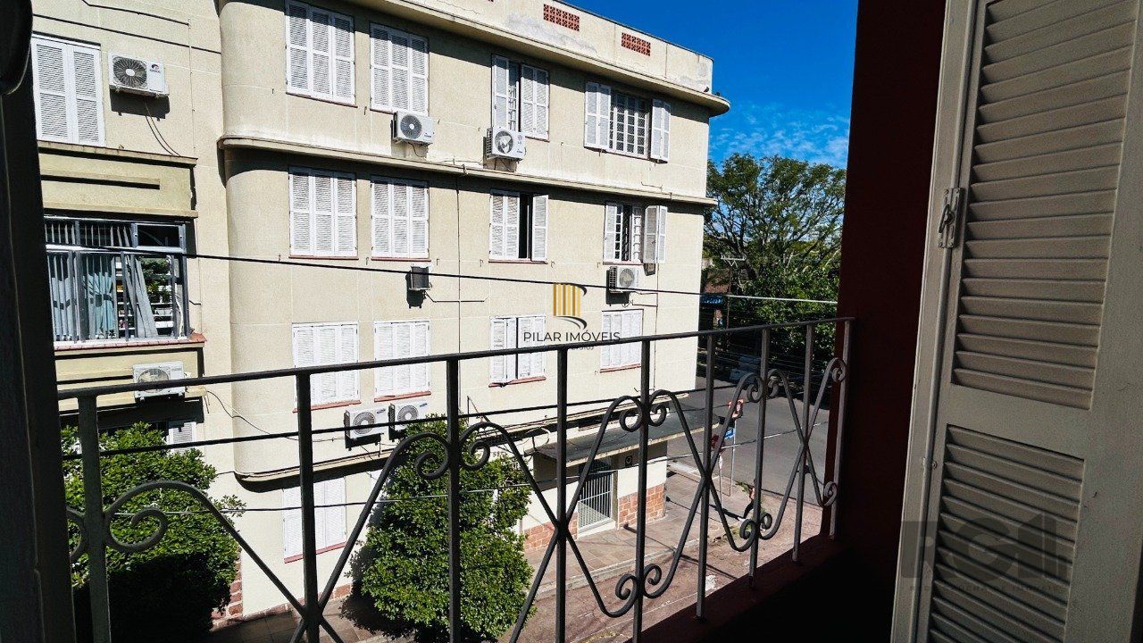 Sobrado 2 dormitórios no bairro Centro Histórico