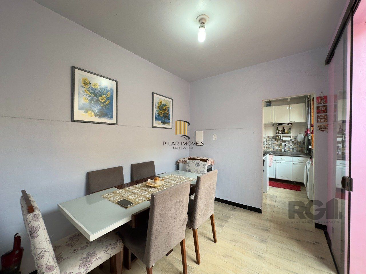 APARTAMENTO 1 DORMITÓRIO COM PÁTIO, DE FRENTE, PRÓXIMO À ORLA DO GUAÍBA NO CENTRO HISTÓRICO