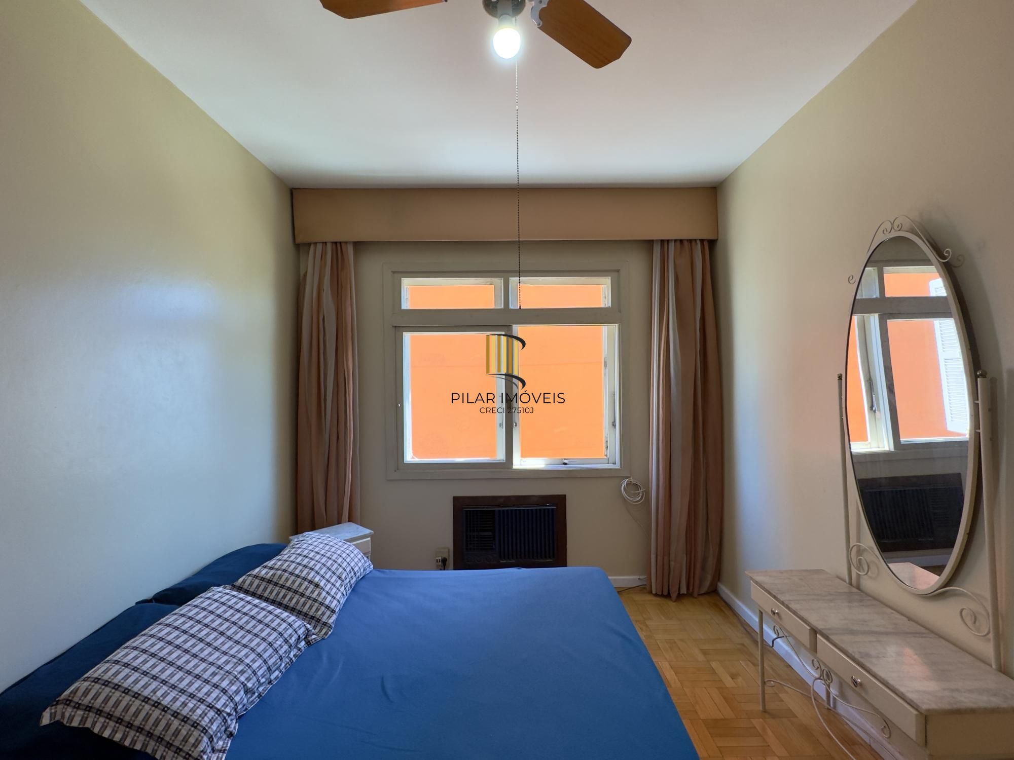 Apartamento 1 dormitório amplo, em andar alto com vista, no Centro Histórico